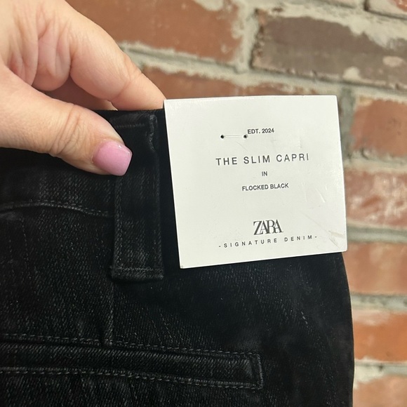 Zara The Slim Capri in Flocked Black Size 4 - Picture 7 of 9